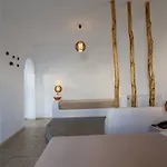 Atlas Boutique Kamári